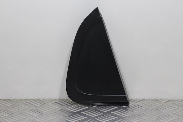 Dacia Sandero Quarter Panel Upper Trim Passengers Side