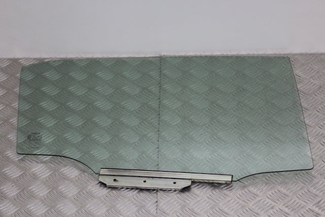 Toyota Auris Door Window Glass Rear Drivers Side 