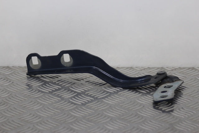 Bonnet Hinge Drivers Side
