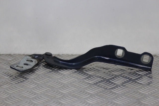 Bonnet Hinge Passengers Side