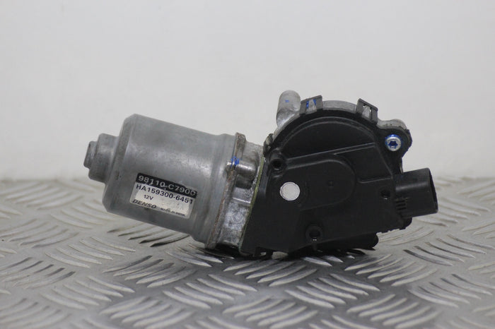 Hyundai i20 Wiper Motor Front (2017) genuine OEM used part - CarBreakers.ie