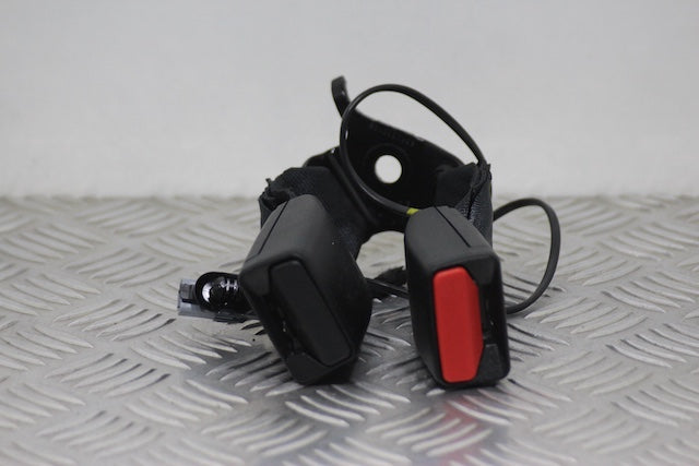 Dacia Duster Seat Belt Buckle Lock Rear Passengers Side 2023–2025