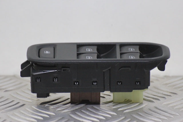 Dacia Duster Window Switch Front Drivers Side 2023–2025