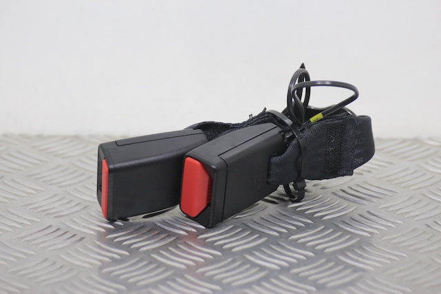 Dacia Duster Seat Belt Buckle Lock Rear Drivers Side 2023–2025