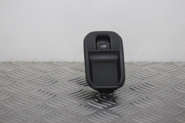 Dacia Duster Window Switch Front Passengers Side 2023–2025