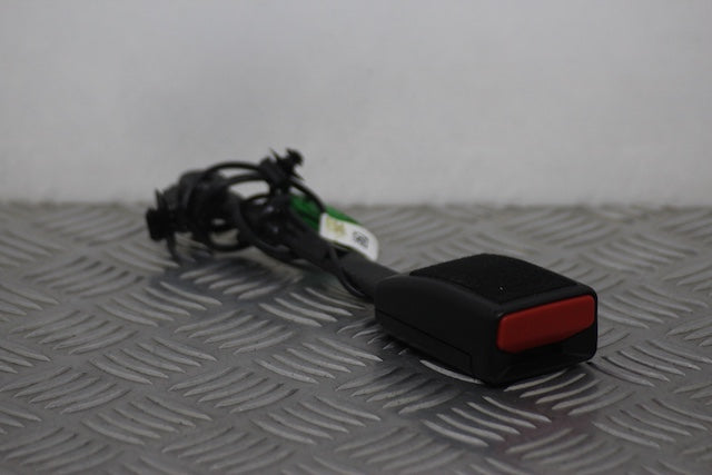 Dacia Duster Seat Belt Buckle Lock Front Passengers Side 2023–2025