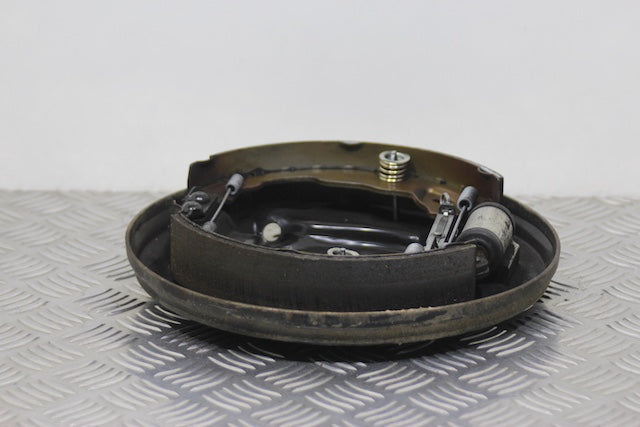 Dacia Duster Brake Plate with Shoes and Cylinder Rear Left 2023–2025