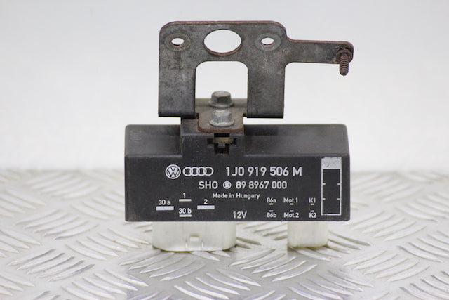 Skoda Fabia Radiator Fan and Motor Control Unit (2002)