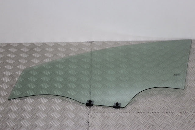 Dacia Duster Door Window Glass Front Passengers Side 2023–2025