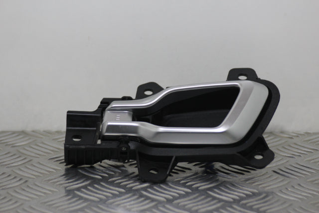 Kia Sportage Door Handle Inner Front Passengers Side 2021–2026