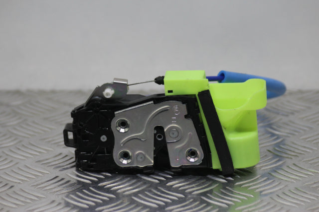 Kia Sportage Door Lock Mechanism Front Passengers Side 2021–2026