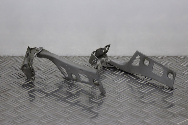 Opel Zafira Bonnet Hinge x2 (2008)