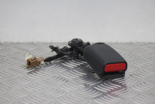 Kia Sportage Seat Belt Buckle Lock Rear Passengers Side 2021–2026