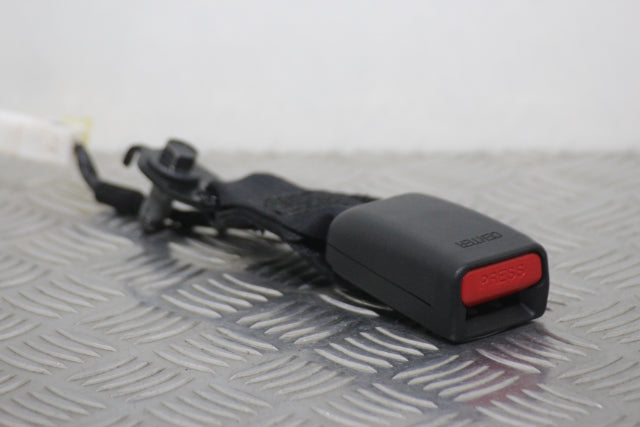 Kia Sportage Seat Belt Buckle Lock Centre Rear 2021–2026