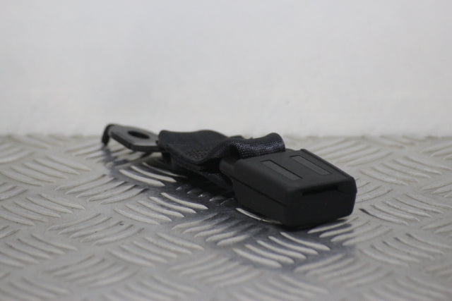 Kia Sportage Seat Belt Buckle Lock Center Rear Drivers Side 2021–2026