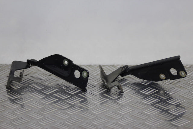 Nissan Almera Bonnet Hinge x2 (2004)