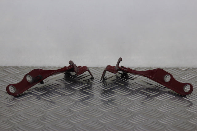 Toyota Corolla Bonnet Hinge x2 (2001)