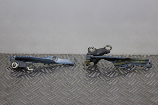 Toyota Yaris Bonnet Hinge x2 (2002)