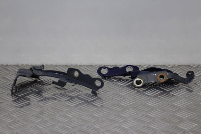 Toyota Corolla Bonnet Hinge x2 (2003)