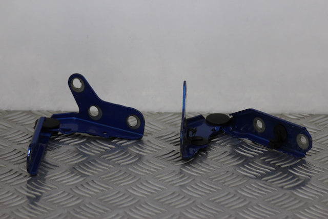 Volkswagen Polo Bonnet Hinge x2 (2002)