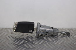 Volkswagen Golf Door Lock Barrel with Key Front Drivers Side 