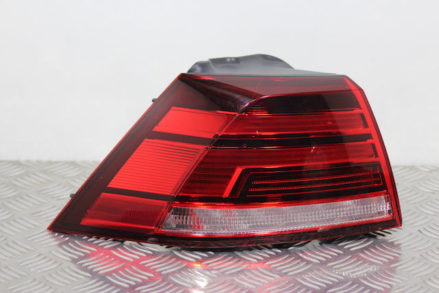 Volkswagen Golf Tail Light Lamp Passengers Side 