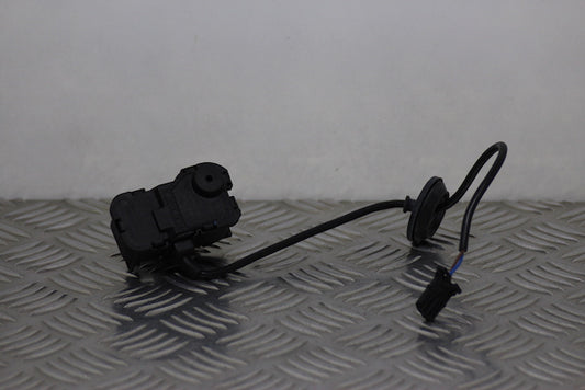 Volkswagen Golf Fuel Flap Control Switch 