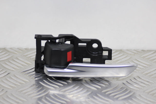 Toyota Corolla Door Handle Inner Front Passengers Side (2019)