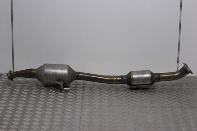 Toyota Corolla Exhaust Centre Pipe with Box and Catalyst 