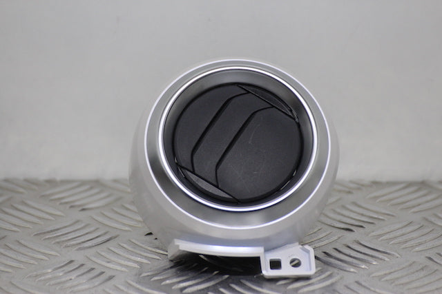 Nissan Micra Dashboard Airvent Passengers Side 