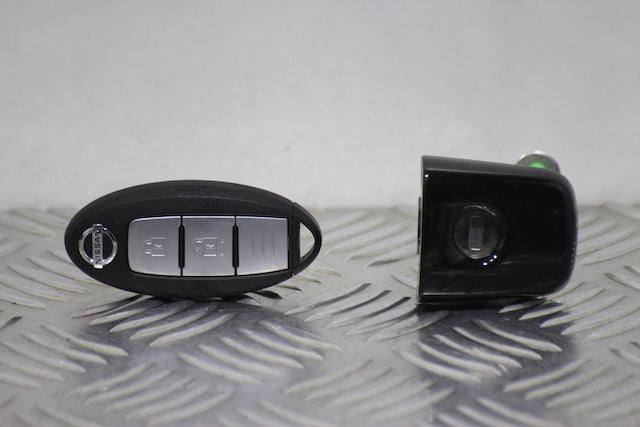 Nissan Micra Door Lock Barrel with Key Front Drivers Side 