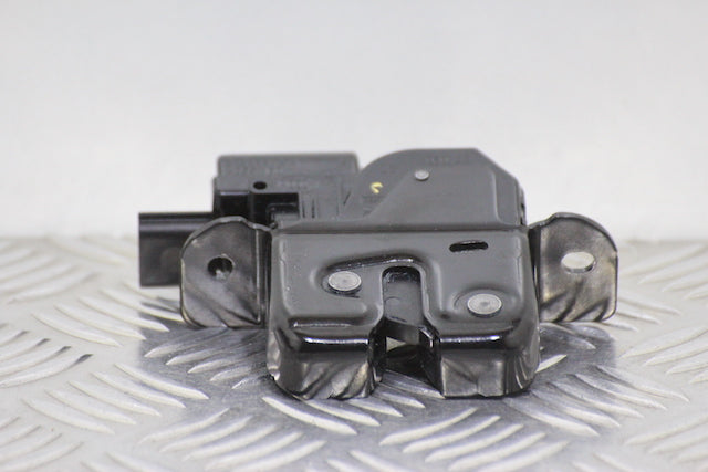 Nissan Micra Tailgate Boot Lock (2022)