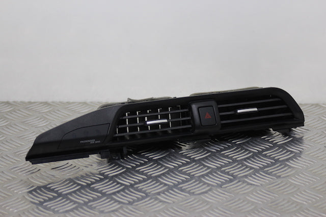 Nissan Micra Dashboard Airvent Center 