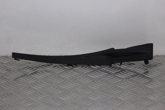 Nissan Micra Windscreen Moulding L 