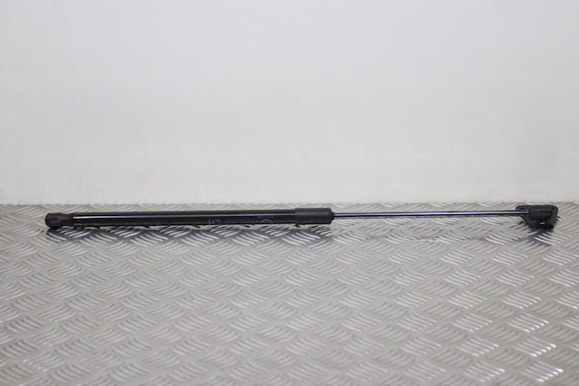 Kia Ceed Tailgate Strut Drivers Side 