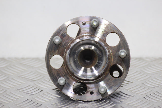 Kia Ceed Hub with Bearing Rear Drivers Side 