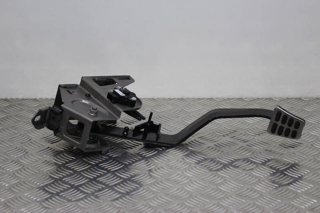 Kia Ceed Clutch Pedal 