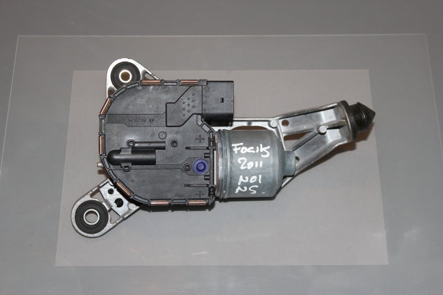 Ford Focus Wiper Motor Front (2011) genuine OEM used part - CarBreakers.ie