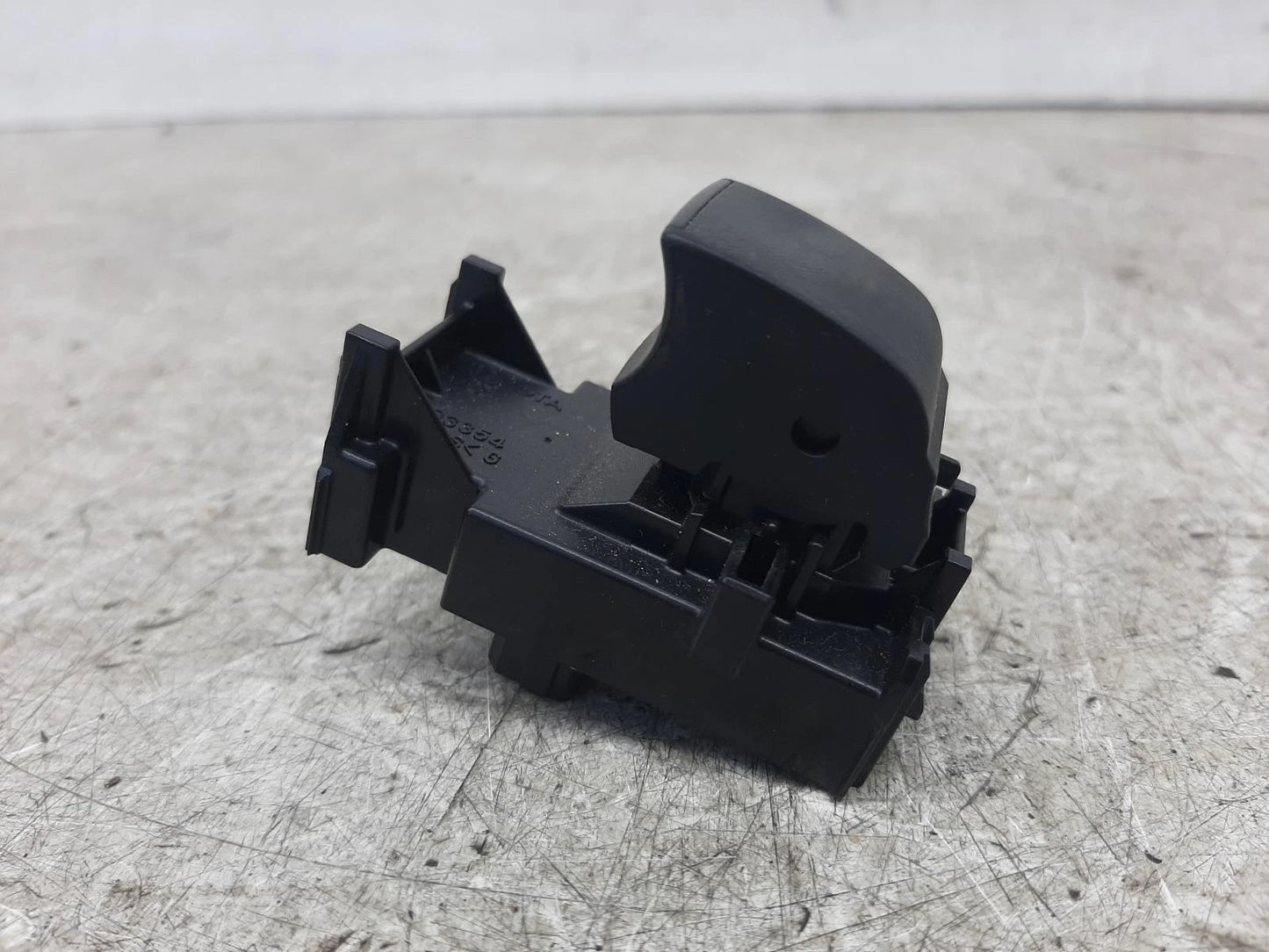 Toyota Yaris Mk4 (XP210) Rear Right Window Switch 