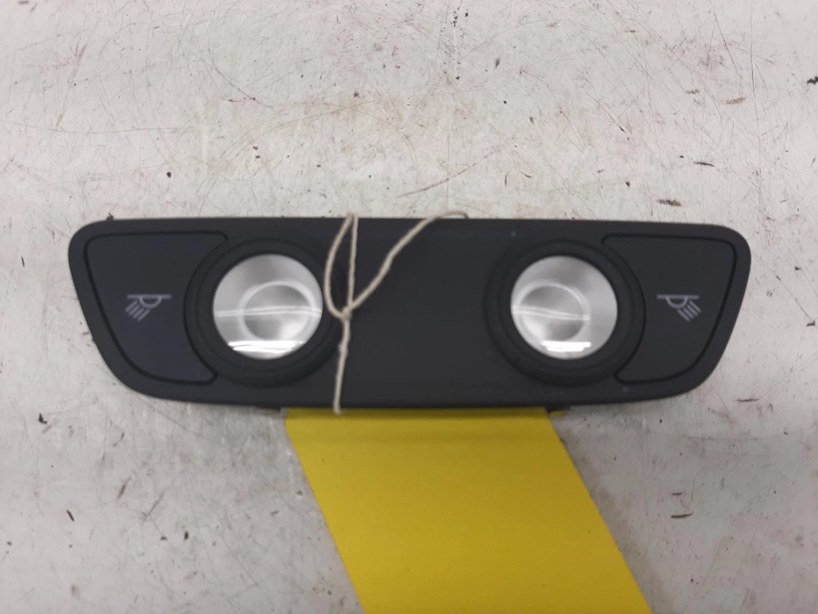 Audi AUDI A4 B9 COURTESY LIGHT 8W0947111 