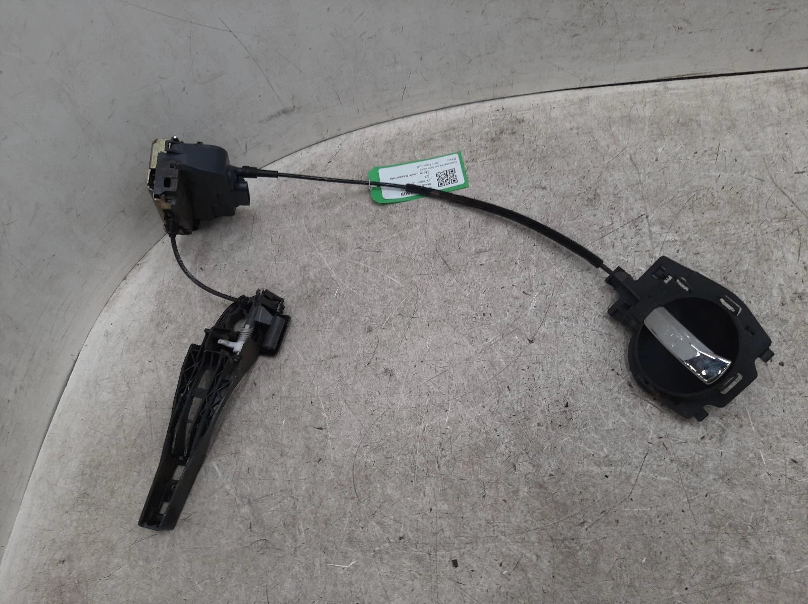 Citroen C3 Mk1 N/S Left Front Door Lock Assembly 