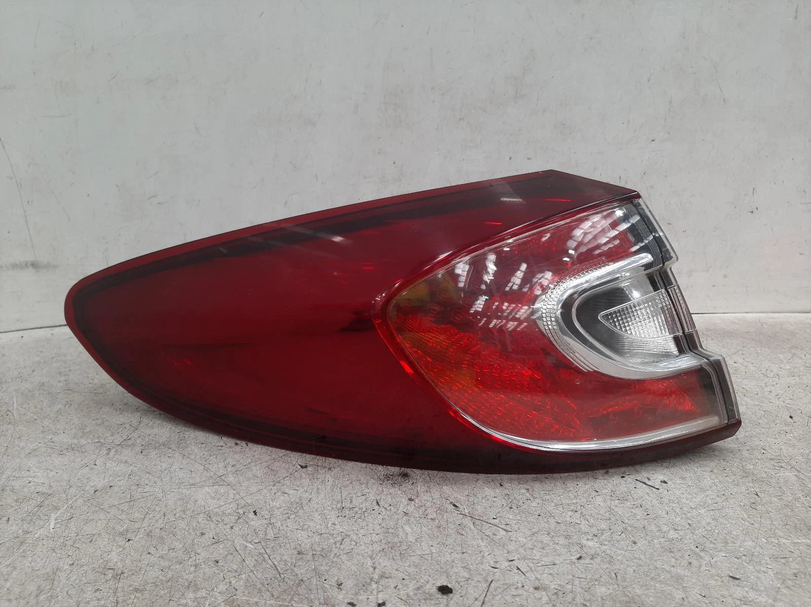 Renault Megane Iii Passengers Left Rear Outer Bulb Taillight Tail Light 