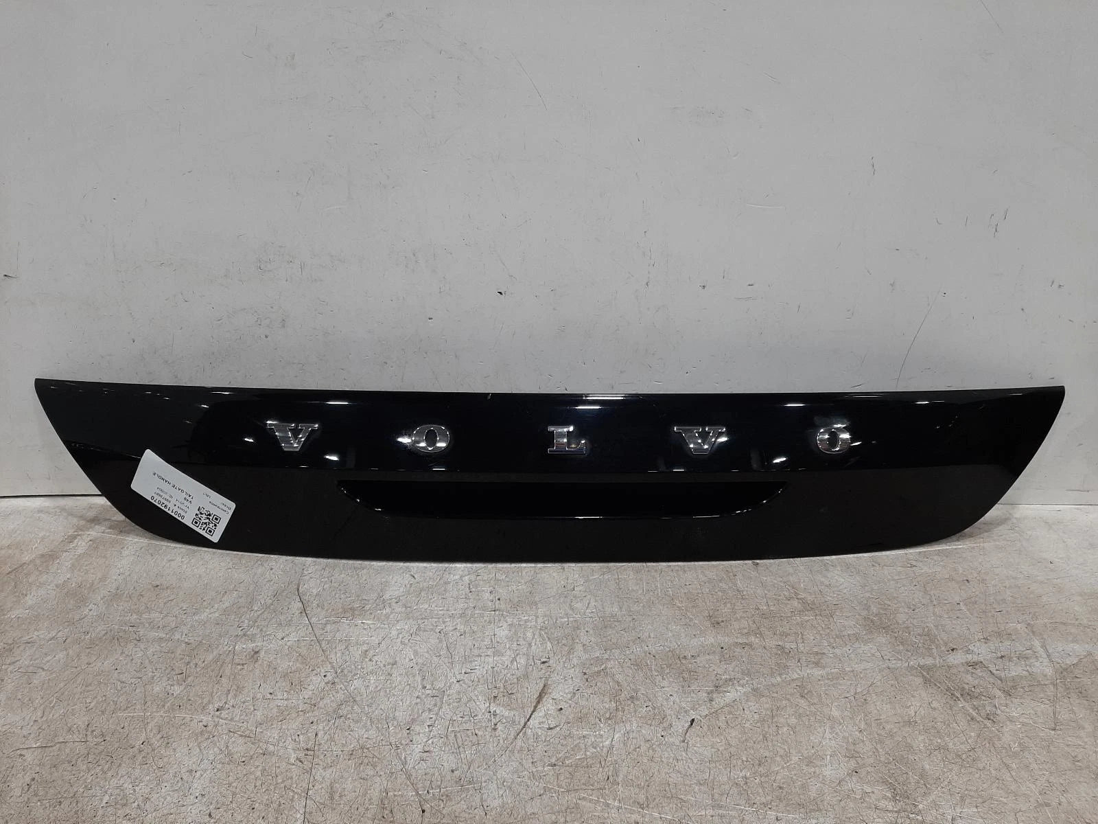 Volvo V40 Mk3 Badge Boot Release TAILGATE HANDLE 