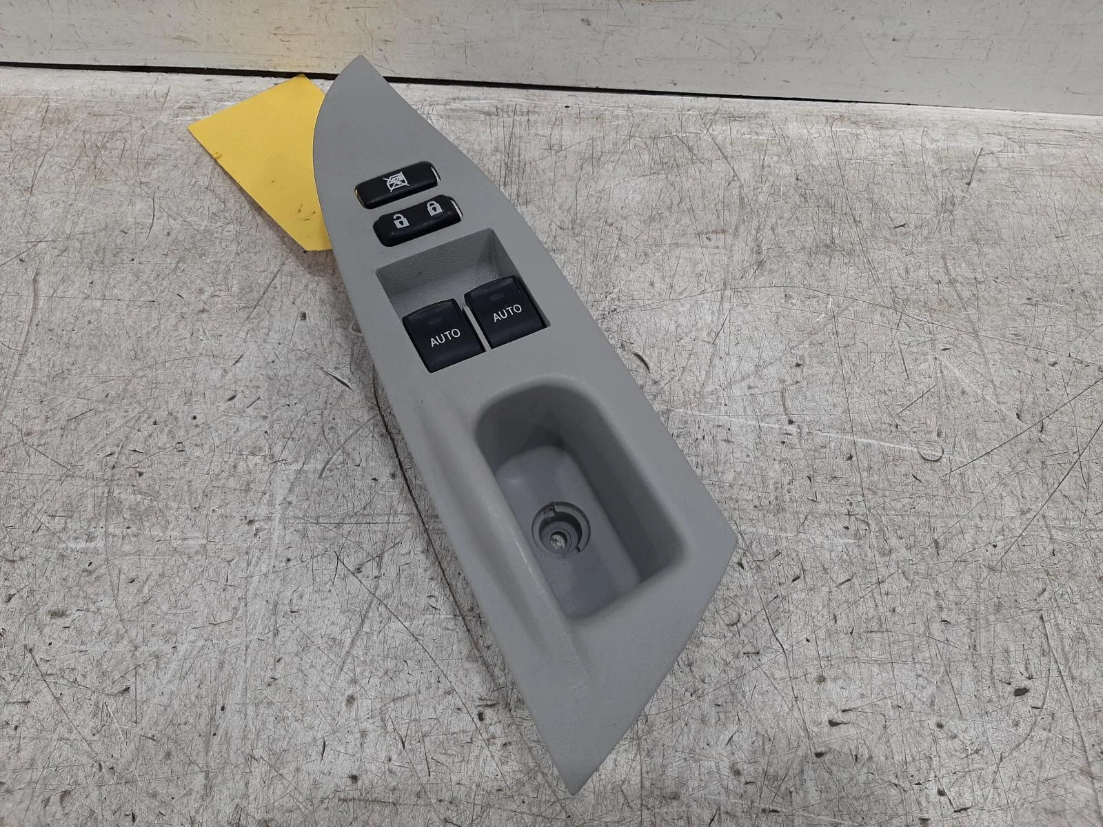 Toyota Iq Mk1 O/S Right Front Drivers Master Window Switches 