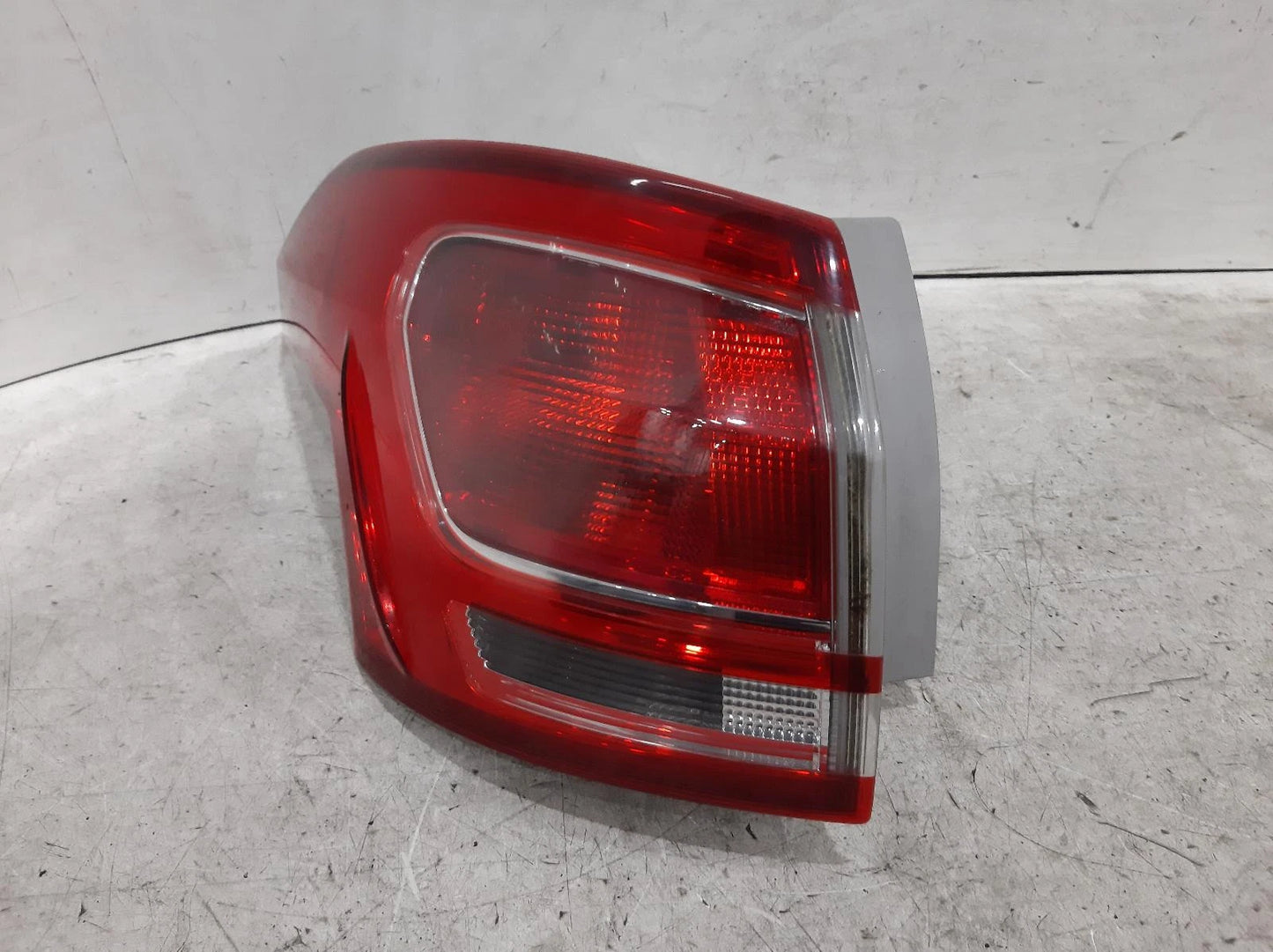Ford B Max Mk1 Outer N/S Passengers Left Rear Taillight Tail Light 