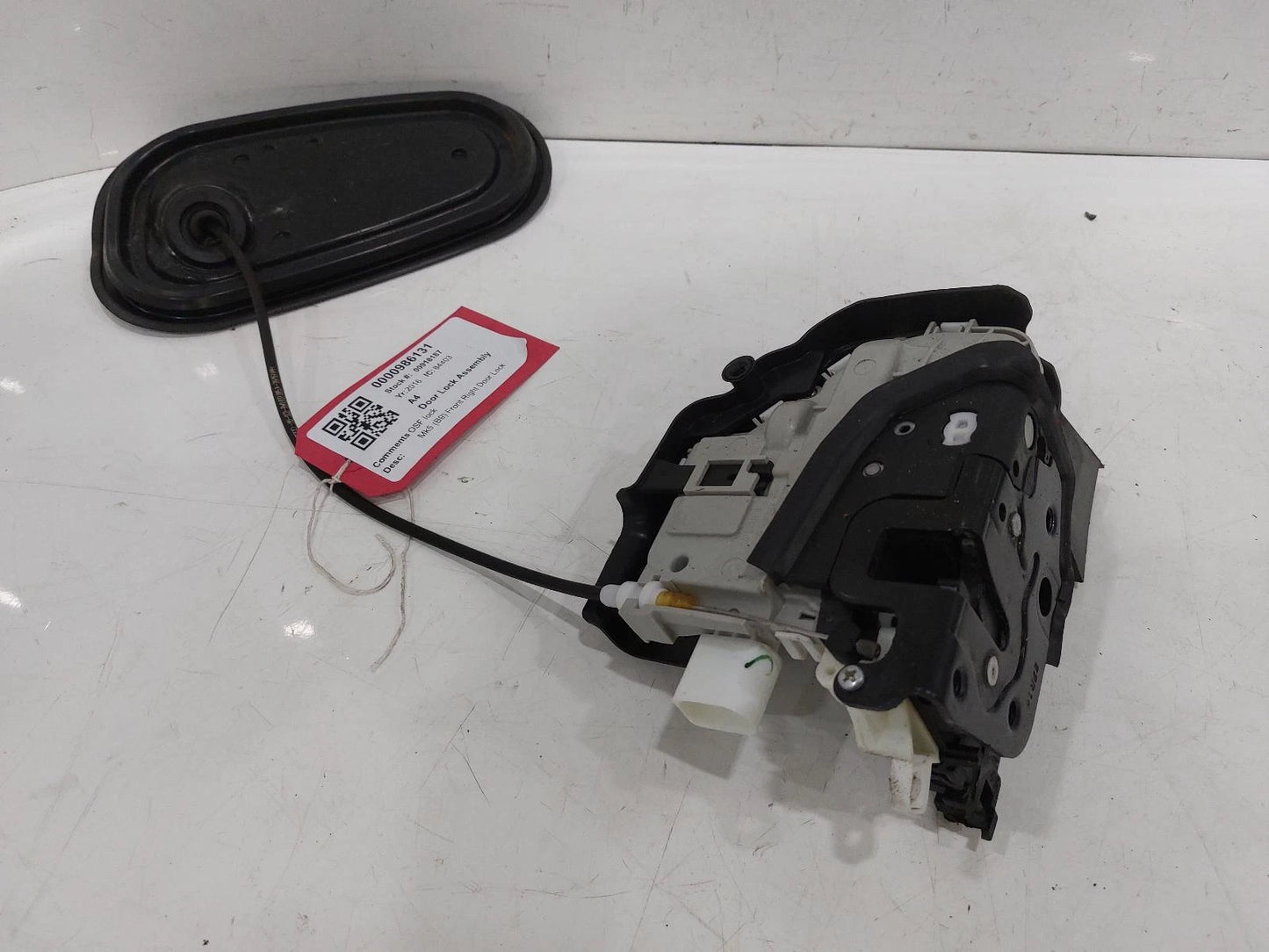 Audi A4 Mk5 (B9) Right Front Door Lock Assembly 