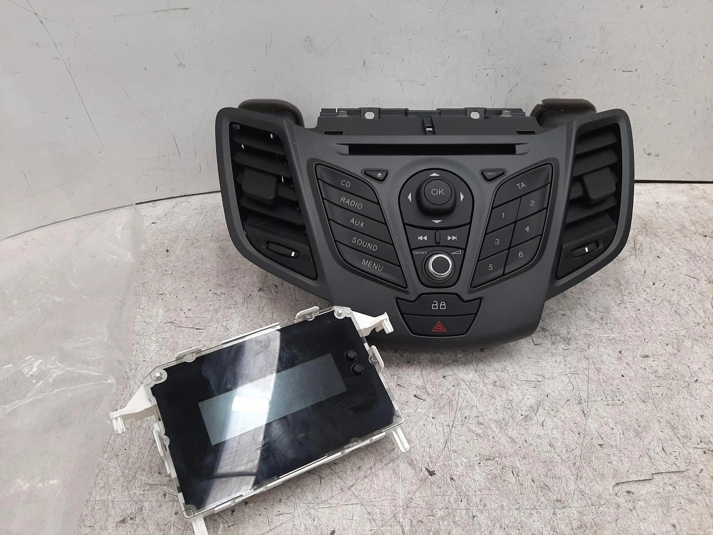 Ford Fiesta Mk7 OEM Radio/CD/Stereo Head Unit 