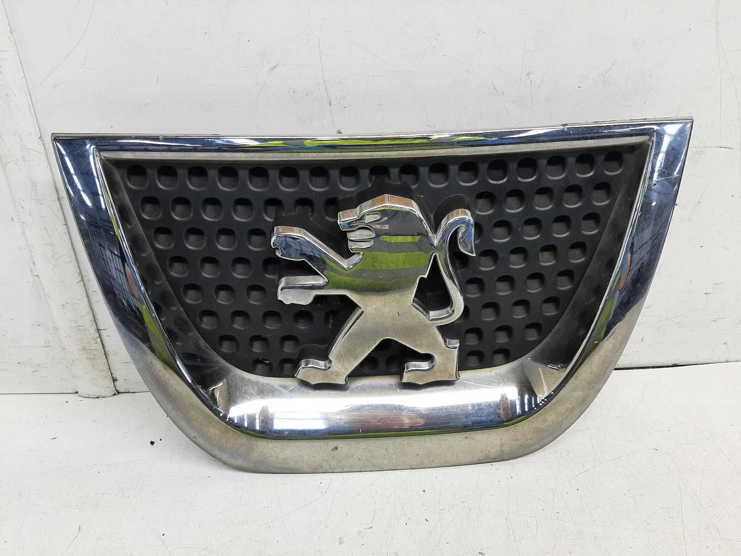 Peugeot 3008 Mk1 Front Centre Black Chrome Grille Grill 