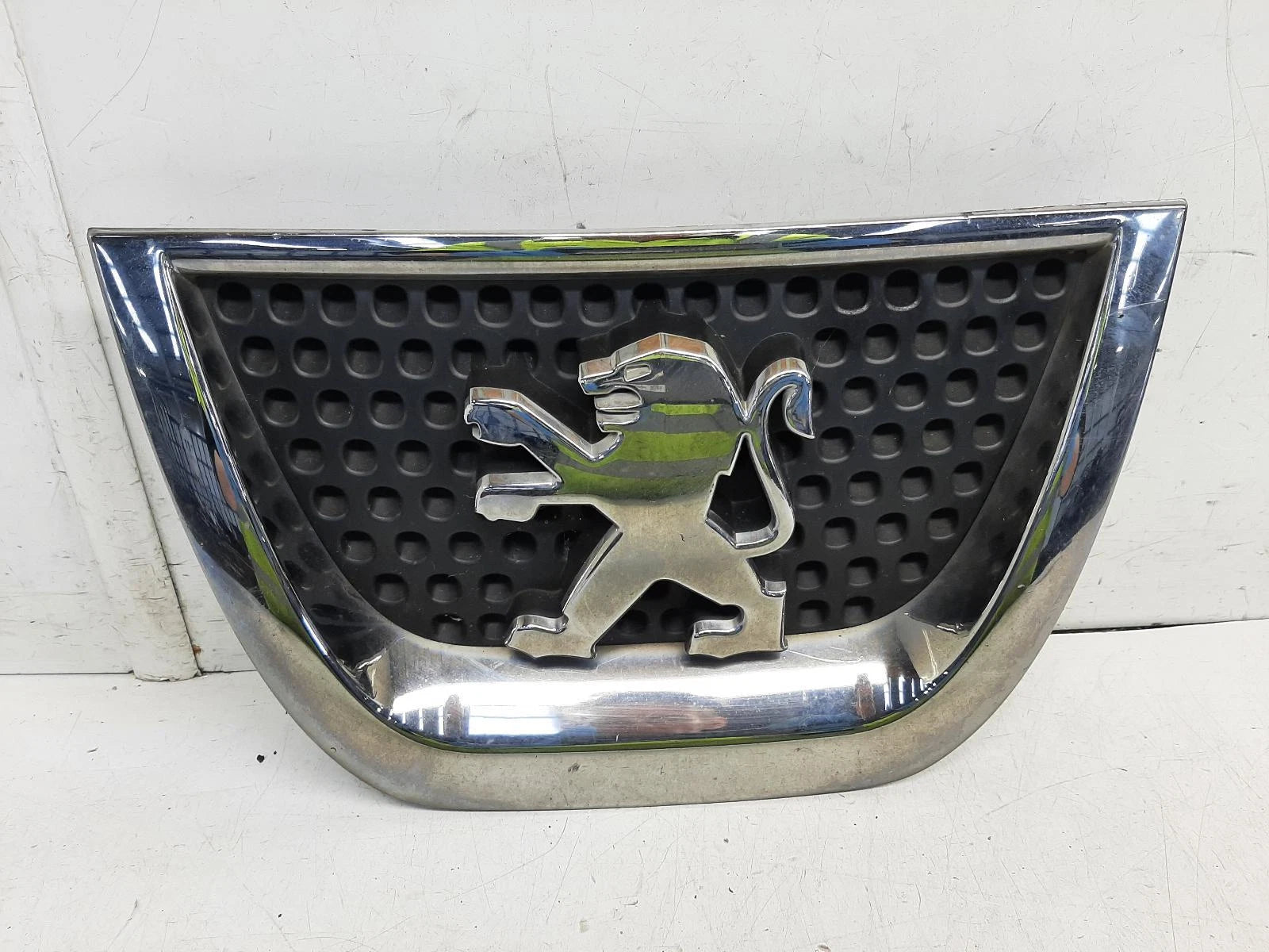 Peugeot 3008 Mk1 Front Centre Black Chrome Grille Grill 