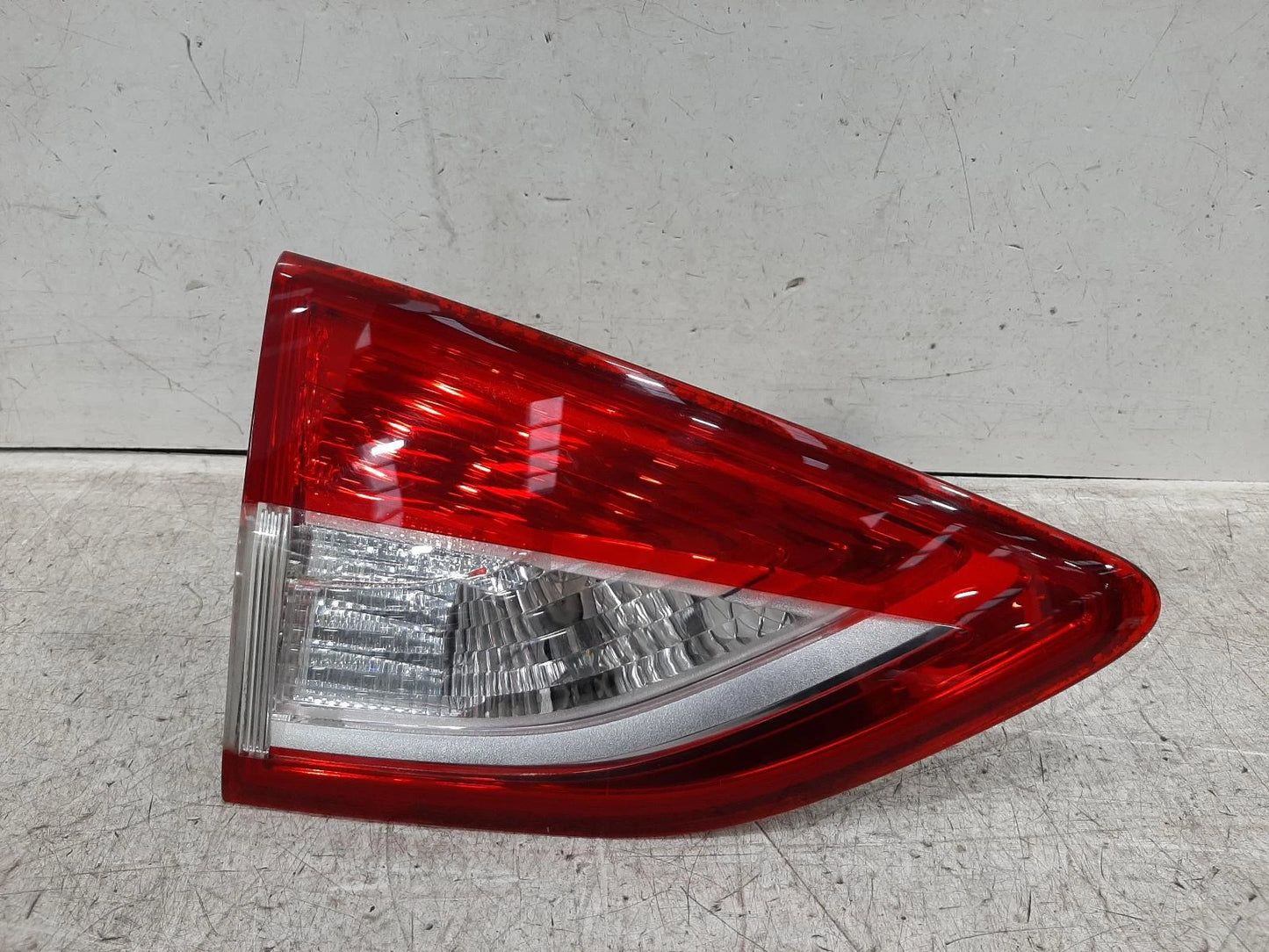 Ford Kuga Mk2 N/S Passengers Left Rear Inner Bulb Taillight Tail Light 